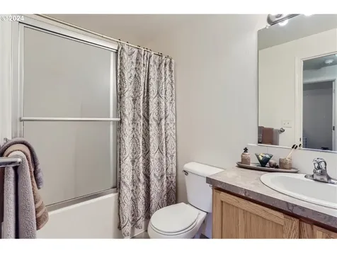 3593 Ne Hembree Street Mcminnville OR 97128