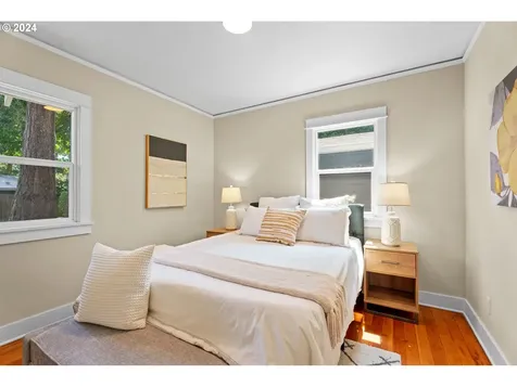 6552 NE 6th Avenue Portland OR 97211