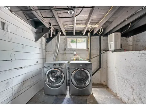 6552 NE 6th Avenue Portland OR 97211