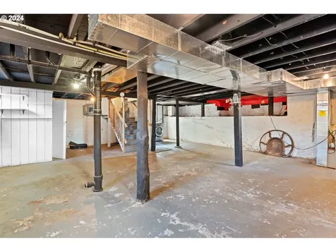 6552 NE 6th Avenue Portland OR 97211