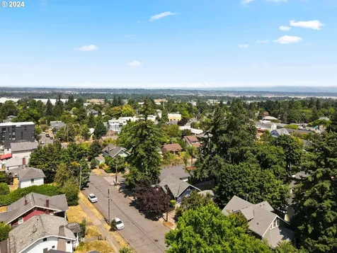 6552 NE 6th Avenue Portland OR 97211
