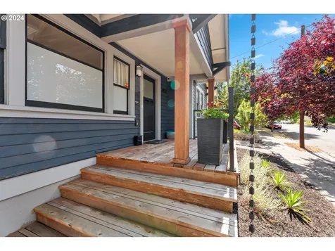 6552 NE 6th Avenue Portland OR 97211