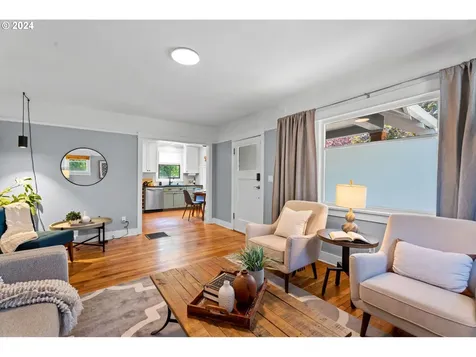 6552 NE 6th Avenue Portland OR 97211