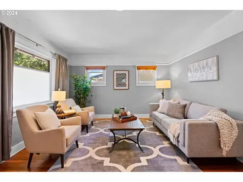 6552 NE 6th Avenue Portland OR 97211