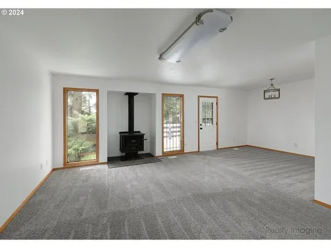 570 Ne 24th Street Gresham OR 97030