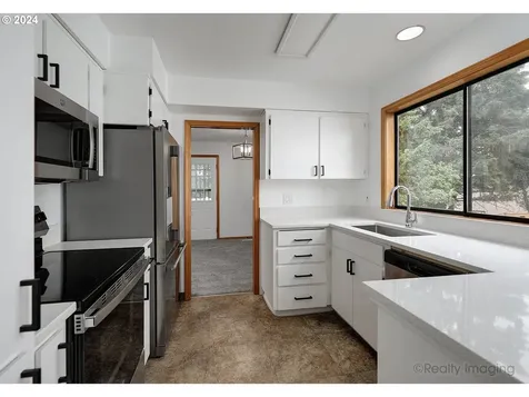 570 Ne 24th Street Gresham OR 97030