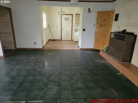 1772 N Fir Street Coquille OR 97423