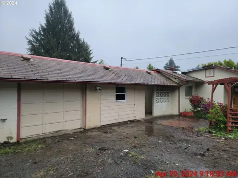 1772 N Fir Street Coquille OR 97423