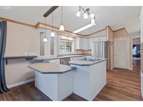 100 SW 195th Avenue Beaverton OR 97006