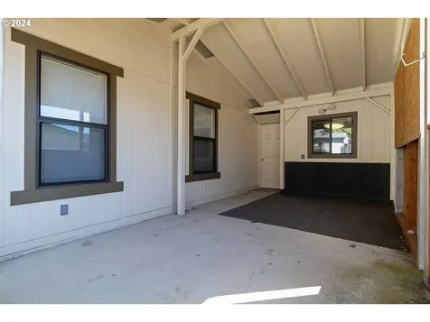 100 SW 195th Avenue Beaverton OR 97006