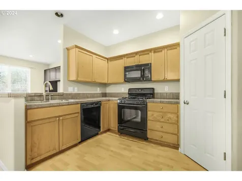 1704 SW 173rd Terrace Beaverton OR 97003