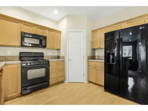 1704 SW 173rd Terrace Beaverton OR 97003