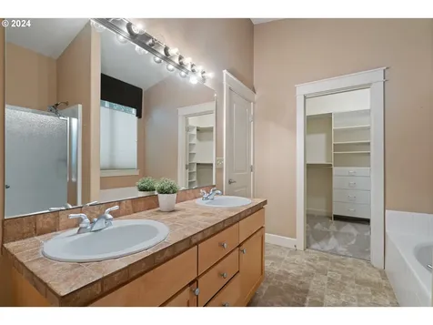 18304 Se 43rd Lane Vancouver WA 98683