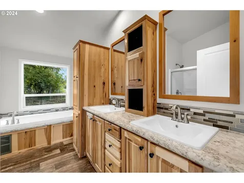 23002 NE 58th Street Vancouver WA 98682
