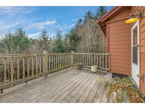 2470 NE Voyage Loop Lincoln City OR 97367