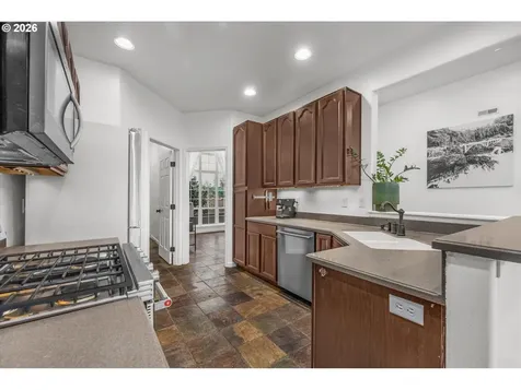 2470 NE Voyage Loop Lincoln City OR 97367