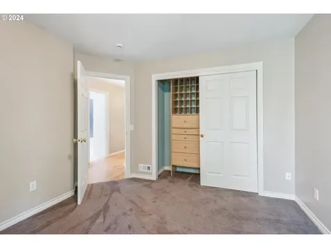 15459 Village Drive Lake Oswego OR 97034