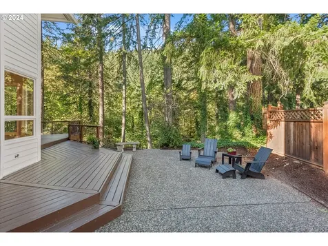 15459 Village Drive Lake Oswego OR 97034