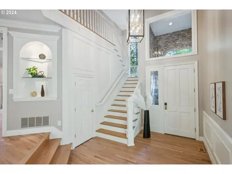 15459 Village Drive Lake Oswego OR 97034