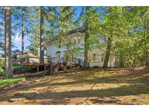 15459 Village Drive Lake Oswego OR 97034