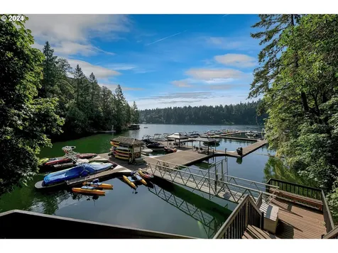 15459 Village Drive Lake Oswego OR 97034