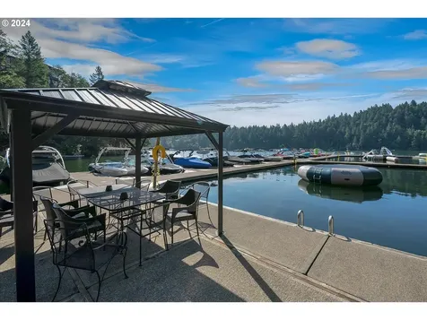 15459 Village Drive Lake Oswego OR 97034