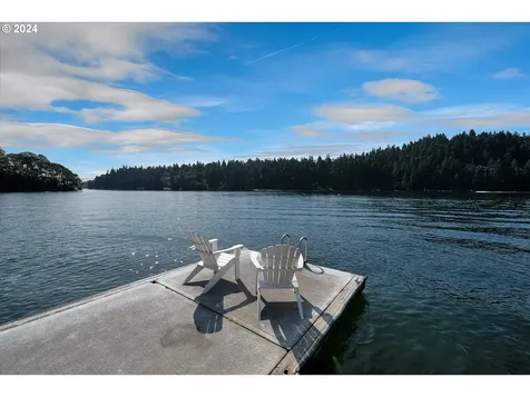 15459 Village Drive Lake Oswego OR 97034