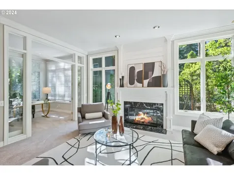 15459 Village Drive Lake Oswego OR 97034