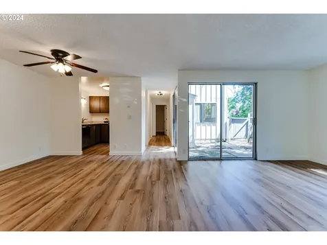 2225 Hawkins Lane Eugene OR 97405