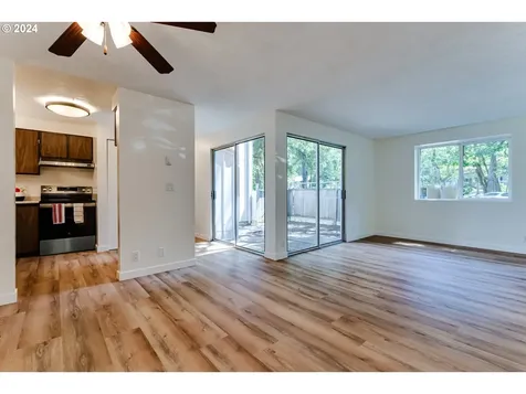 2225 Hawkins Lane Eugene OR 97405