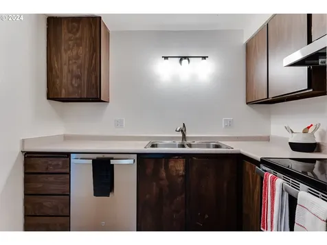 2225 Hawkins Lane Eugene OR 97405