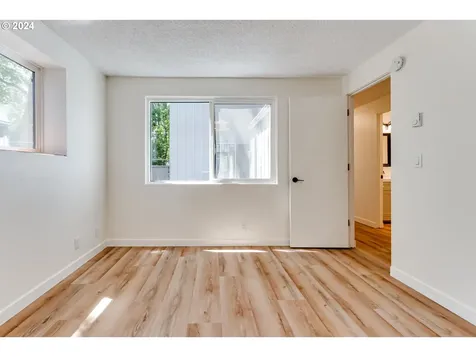 2225 Hawkins Lane Eugene OR 97405