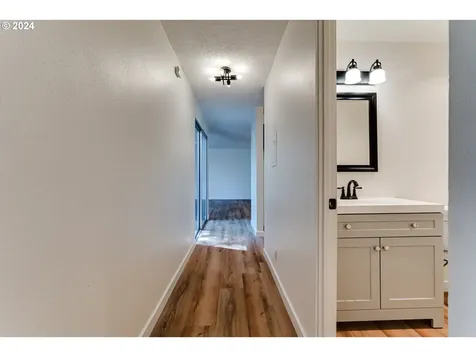 2225 Hawkins Lane Eugene OR 97405