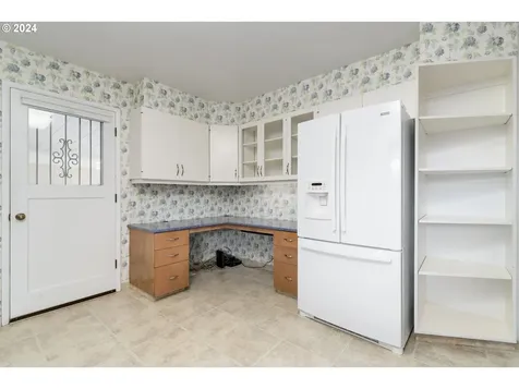 28794 Hillaire Street Eugene OR 97402