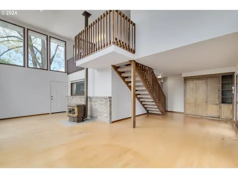 28794 Hillaire Street Eugene OR 97402