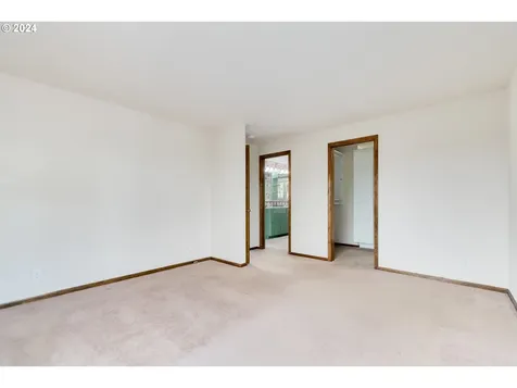 28794 Hillaire Street Eugene OR 97402