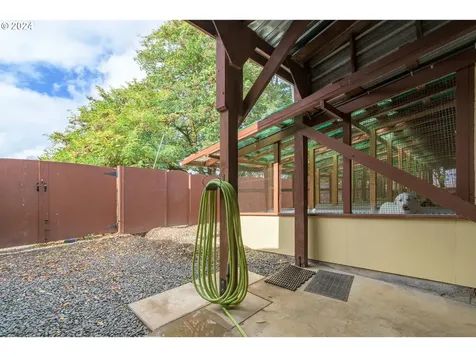 28794 Hillaire Street Eugene OR 97402