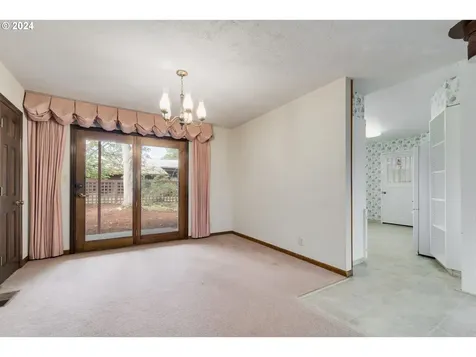 28794 Hillaire Street Eugene OR 97402