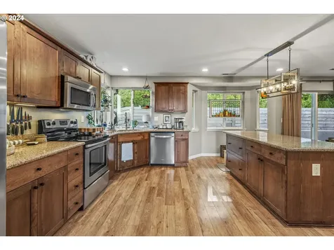 490 Apple Lane Kelso WA 98626