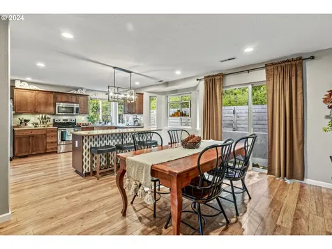 490 Apple Lane Kelso WA 98626