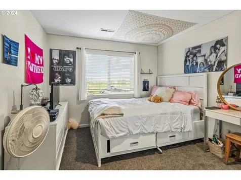 490 Apple Lane Kelso WA 98626