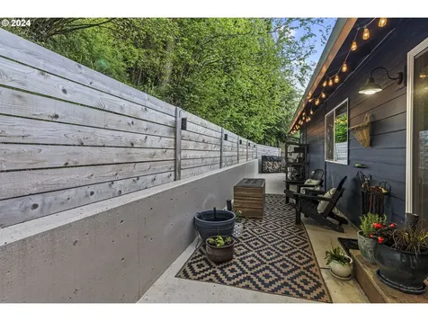 490 Apple Lane Kelso WA 98626