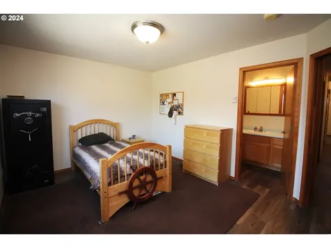 1865 Garfield Street North Bend OR 97459