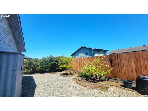 1865 Garfield Street North Bend OR 97459