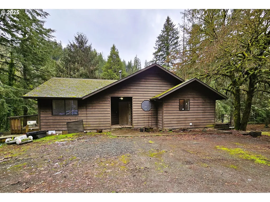 10040 Tyee Road Umpqua OR 97486