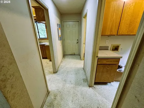 10040 Tyee Road Umpqua OR 97486