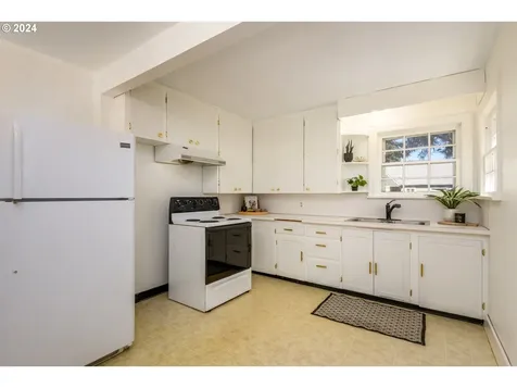 1476 W 4th Avenue Eugene OR 97402