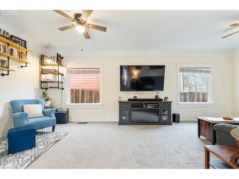 19204 Cokeron Drive Oregon City OR 97045