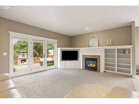 8135 Se 141st Avenue Portland OR 97236
