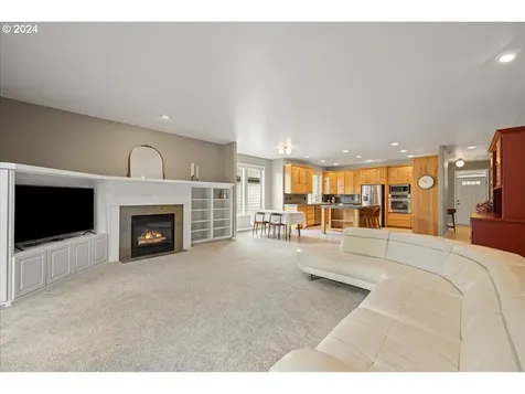 8135 Se 141st Avenue Portland OR 97236